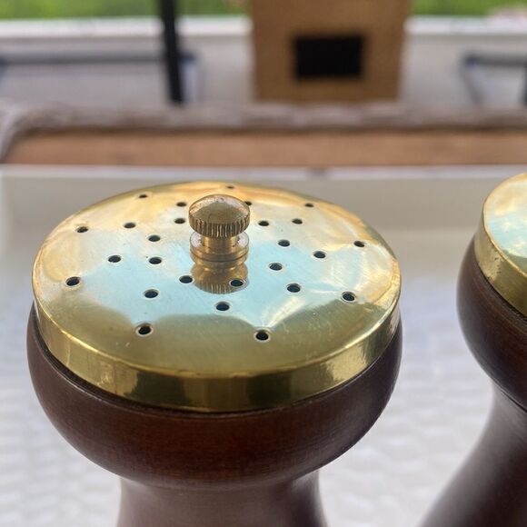 Vintage Wooden 1960’s Salt Shaker & Pepper Grinder Set - Picture 5 of 8